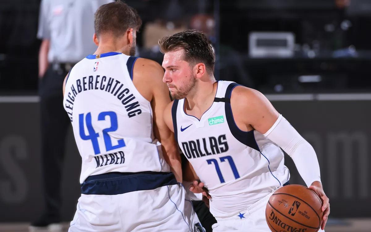 Rookie爆冷击败美国队，逆转引爆全场！的简单介绍