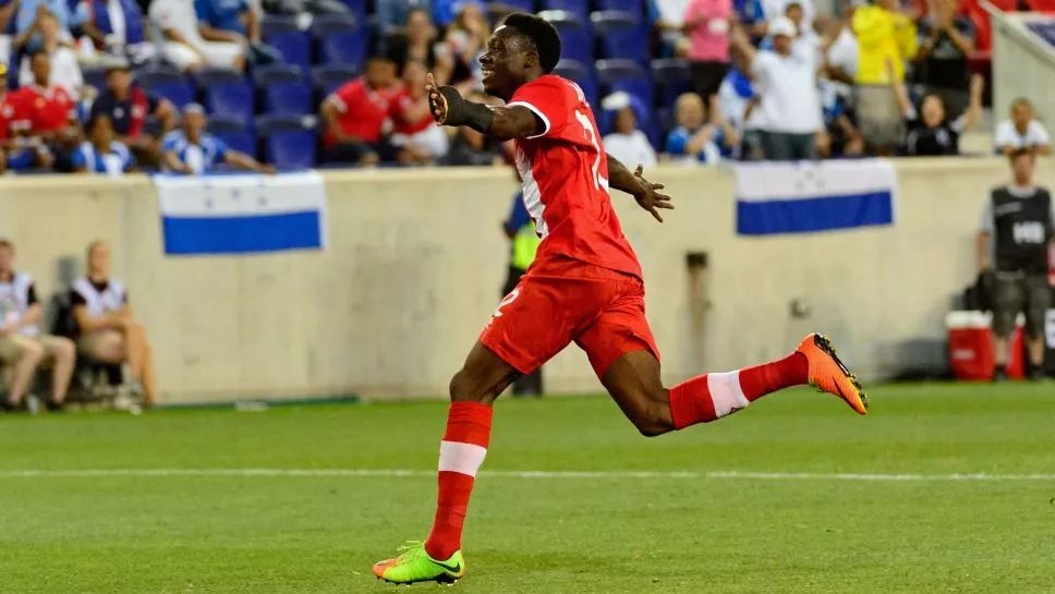 关于西亚卡姆新星突破纪录表现惊艳，拜仁未来可期！的信息